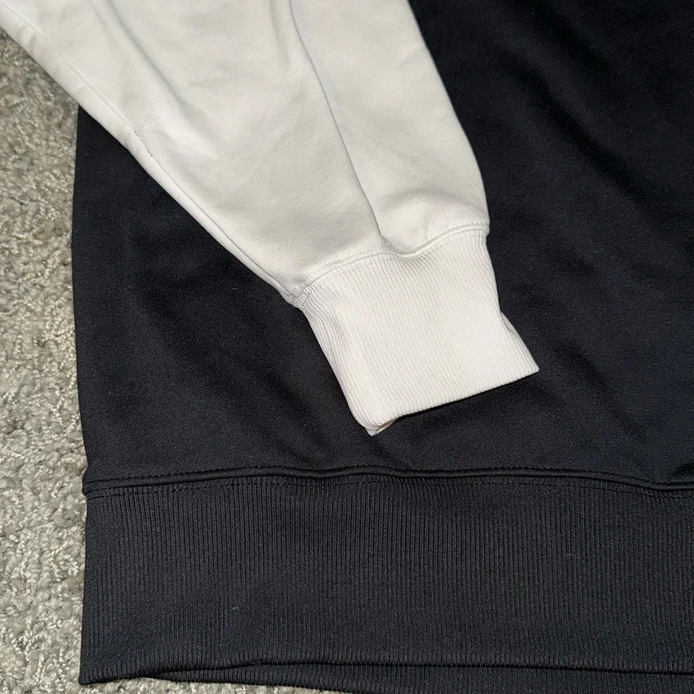 Nike Black and White Crewneck Sweatshirt AWESOME Womens (M) - Picture 2 of 8